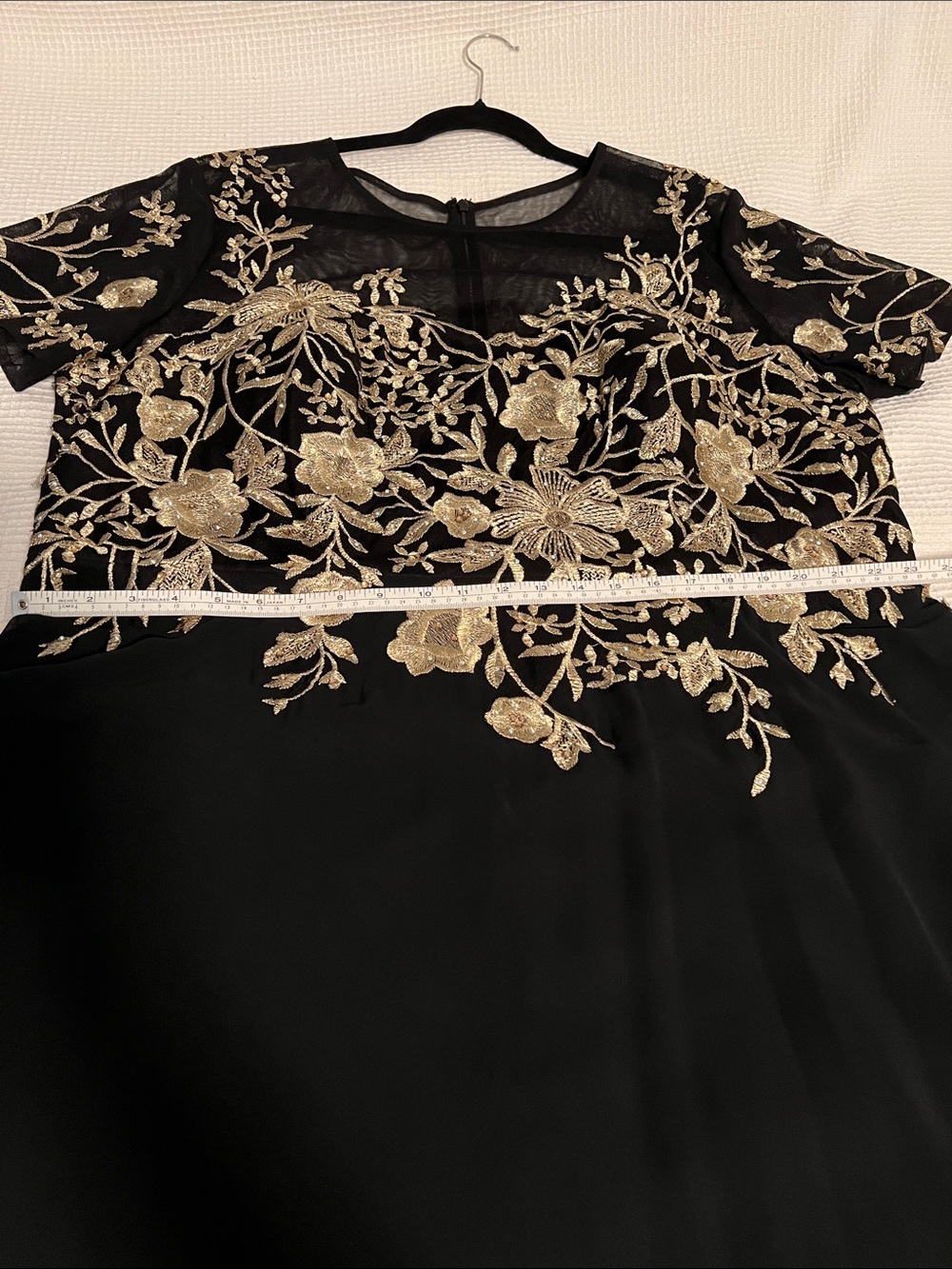 Betsy & Adam Black and Gold Floral Dress/gown
Full length - Picture 8 of 16